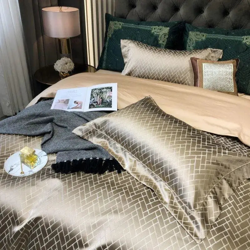 Luxury Black Gold Jacquard Egyptian Cotton Bedding Set - 4/6 Pcs