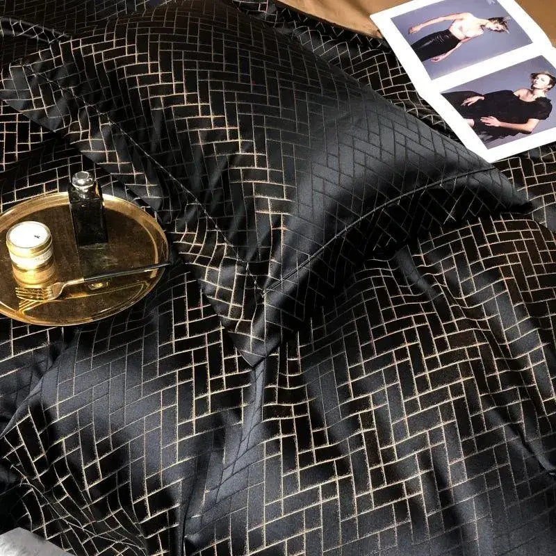 Luxury Black Gold Jacquard Egyptian Cotton Bedding Set - 4/6 Pcs